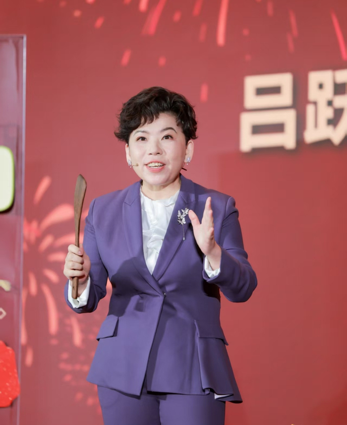 和王楚钦合作,邓亚萍官宣,正式上任,新岗位曝光,刘国梁期待|乒乓球|国乒|巴黎奥运会|中国乒乓球队|联谊会_新浪体育_新浪新闻