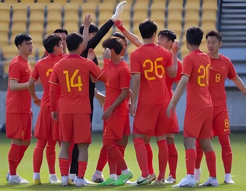 U23国足踢泰国首发预测！蒯纪闻首次以主力身份出战，王钰栋替补